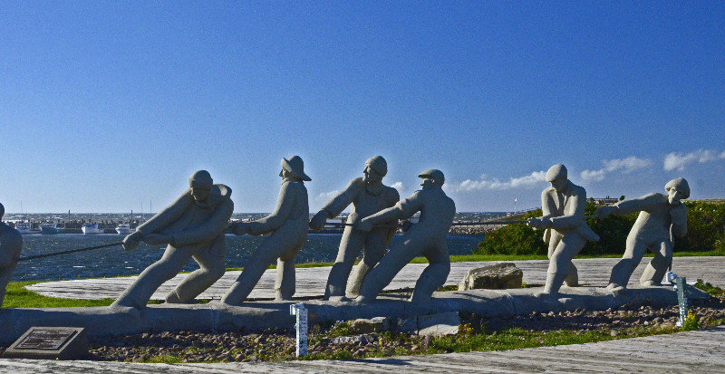 statue of fishermen