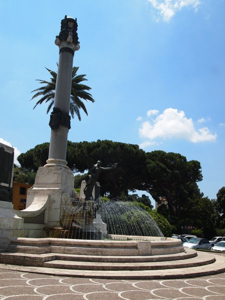 of course Frascati has a fountain