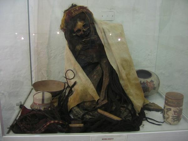 Nazca mummy 
