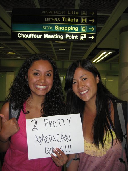 2 Pretty American Girls