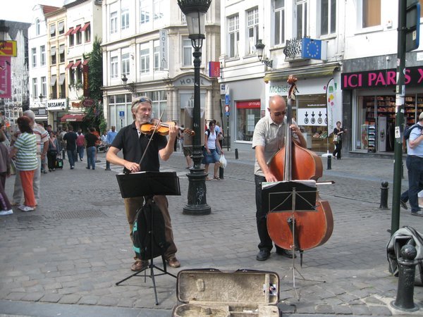 Awesome street performers