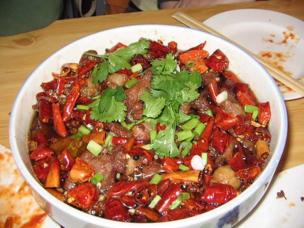 Scharfes Abendessen als Vorbereitung auf Sichuan