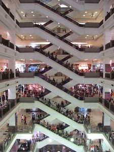 Mega-Shopping-Center