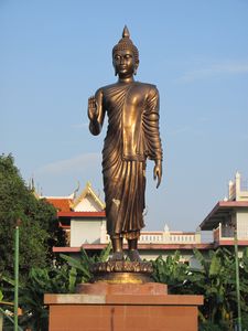 kleinere Buddha-Statue ;)