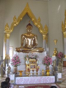 Der groesste goldene Buddha der Welt
