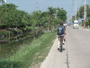 Fahrradtour nach Ko Kret, eine Insel auf dem Chao Phraya in den noerdlichen Aussenbezirken von Bangkok