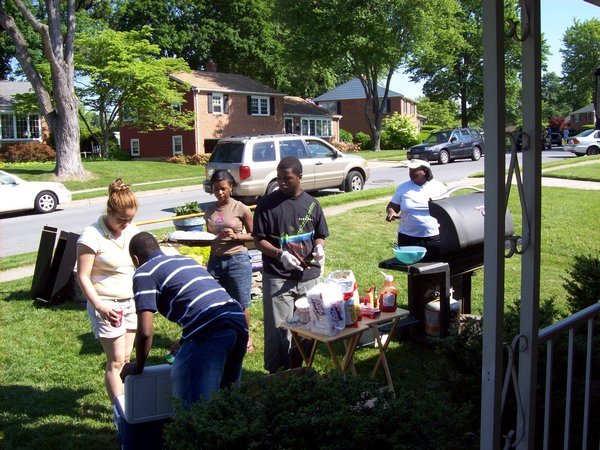 yard sale and picnic 055