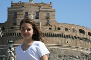 Lauren in front of Castel Sant' Angelo