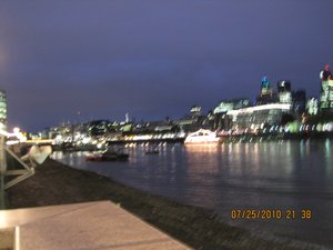 The Thames at night