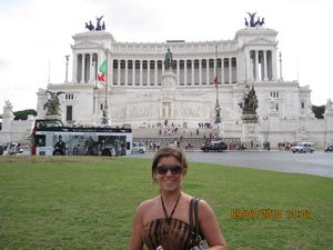 Me in front of Monument to Vittorio Emanuele II