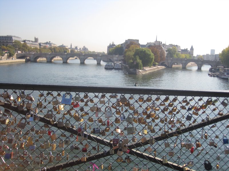 Love locks on Pont des Arts 