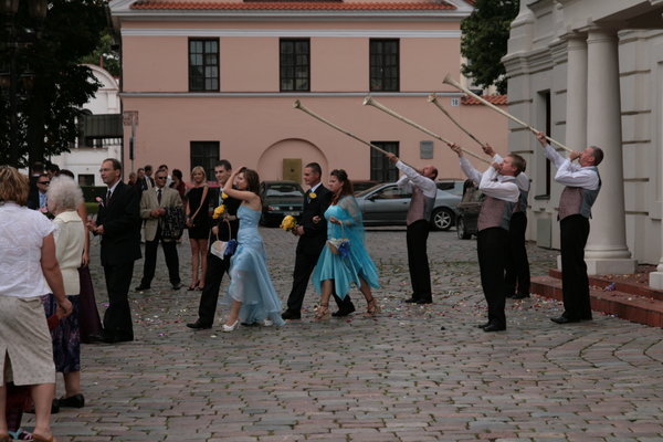 Kaunas - wedding salute