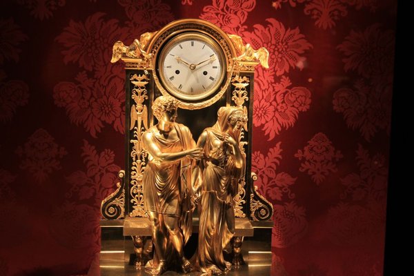 antique clock nr Champs Elysees
