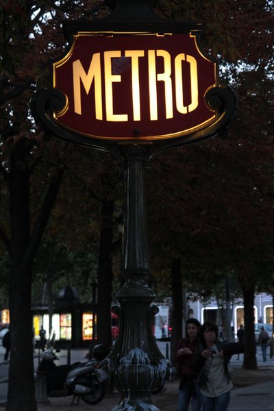 Metro entry at Clemenceau