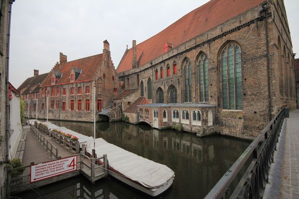 Brugge canal boats
