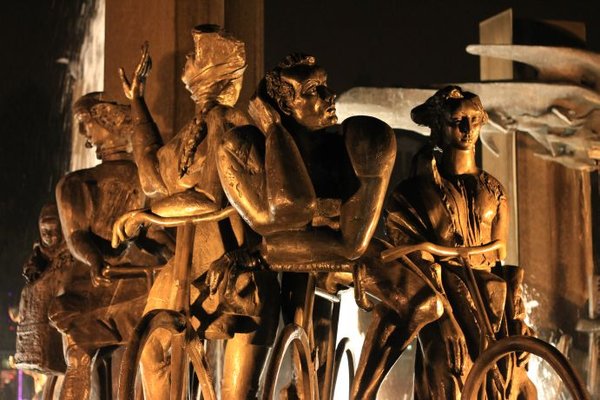 Brugge 't Zand sculpture/fountain