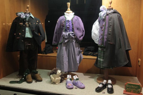 trad. Viennese costumes for kids
