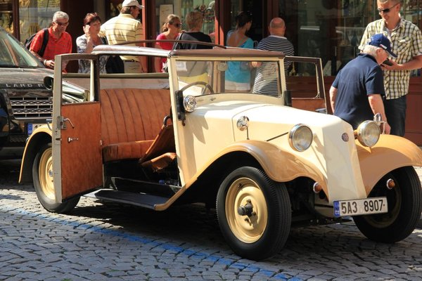 vintage car tours