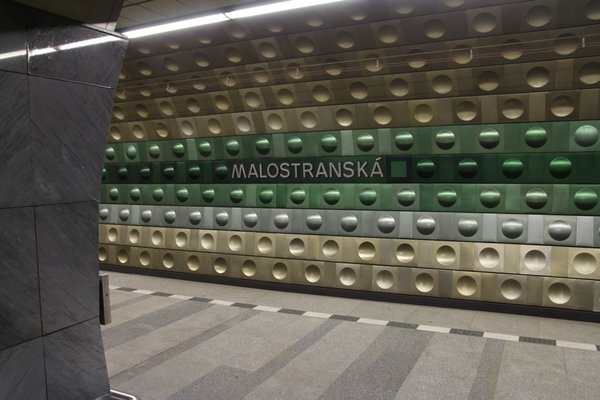 metro Malastranska