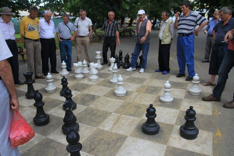 a keen outdoor chess game