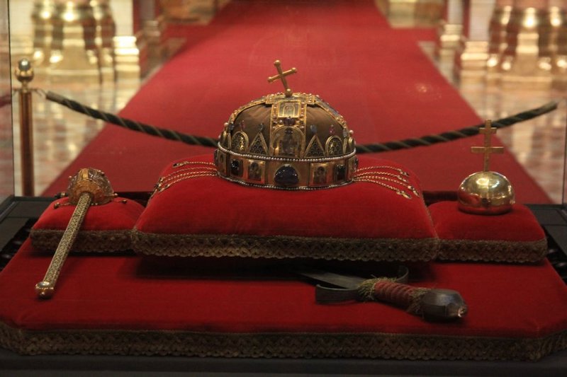 the Hungarian crown jewels