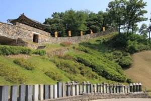 Gongsanseong from front entry