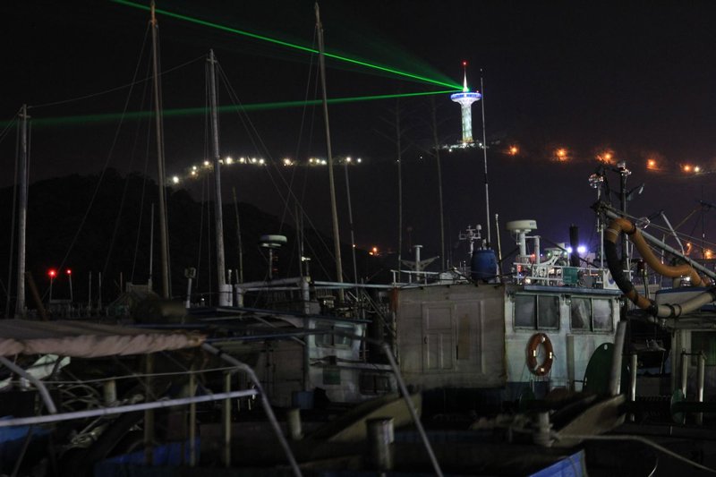 Wando fishing boats with lasers