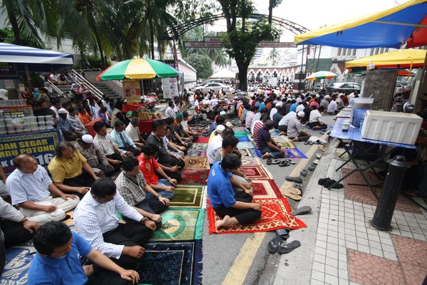 Afternoon prayer, Kuala Lumpur
