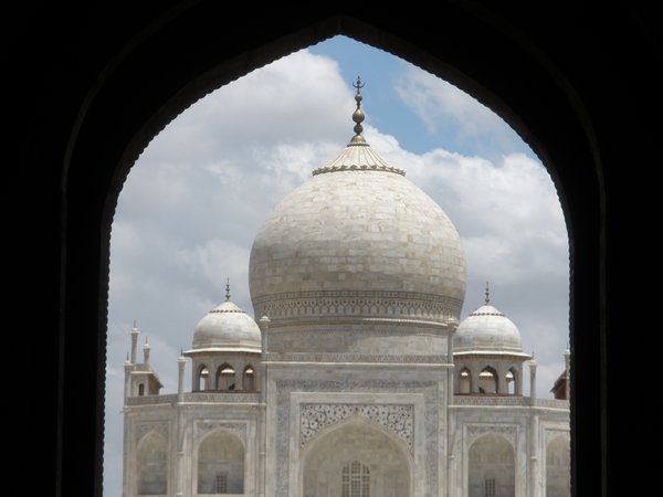 Taj through gate
