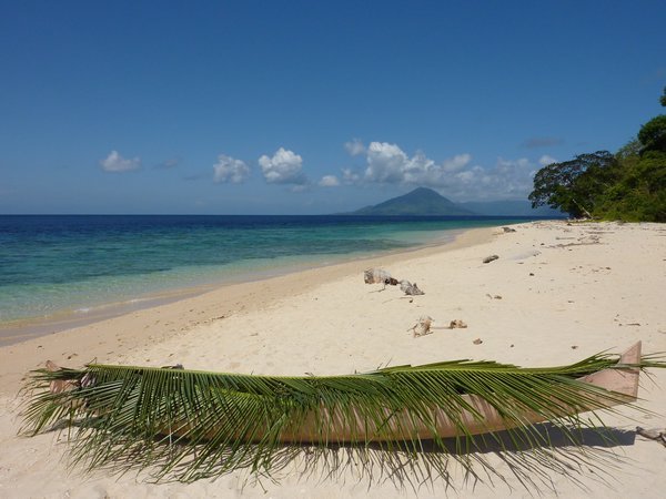 Banda Islands - Pulau Ai - Beachview towards Gunung Api