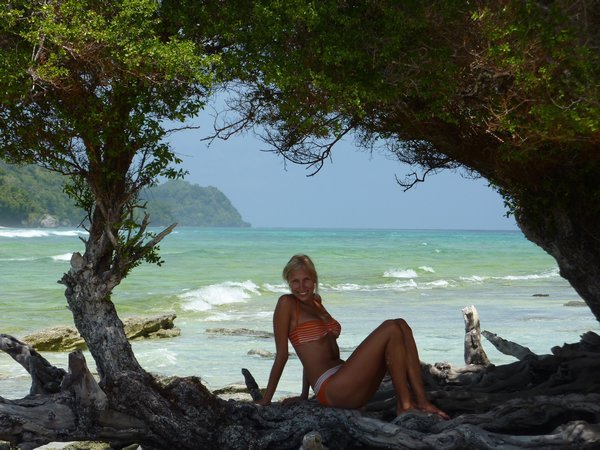 Banda Islands - Posing on deserted Pulau Neilaka