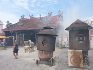 Penang: smokey temple