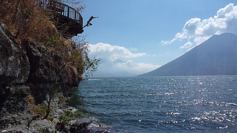 Lago de Atitlan - Jumping