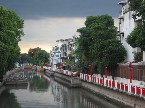 Canal Crossing