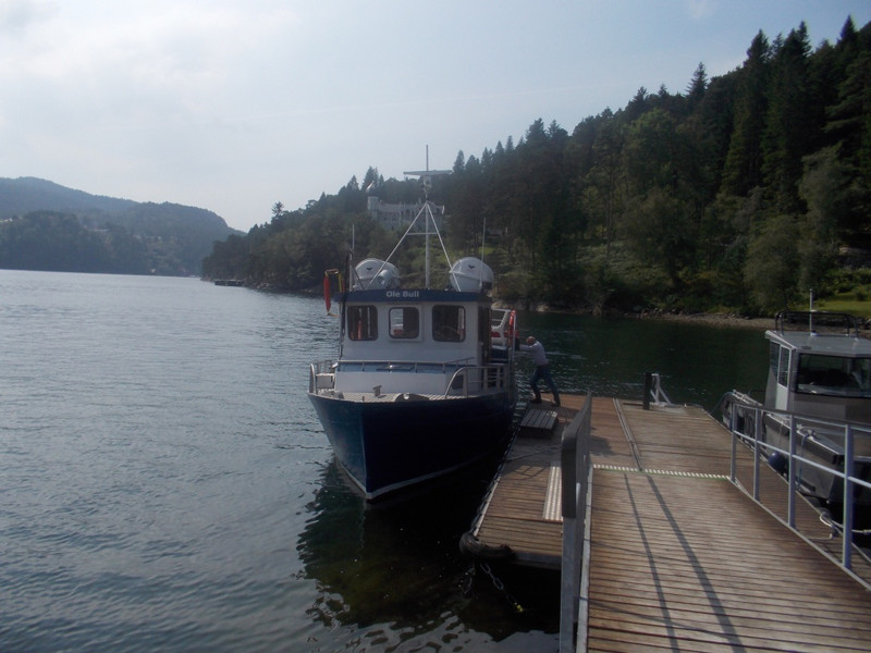 Small ferry to Lyseon