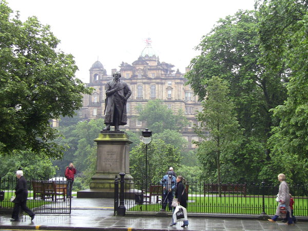 Walter Scott Monument and the Castle behind
