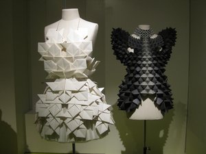 More Paper Fashion | Photo