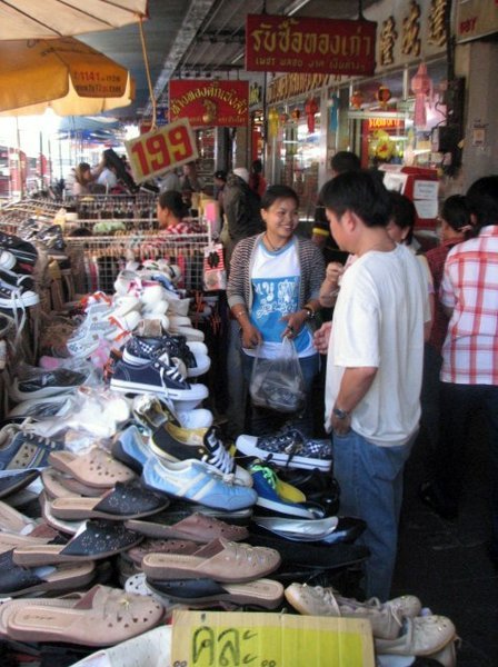 Sidewalk Stalls, Warorat Market