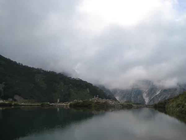 Happo Pond on the way to Mt Karamatsu-dake