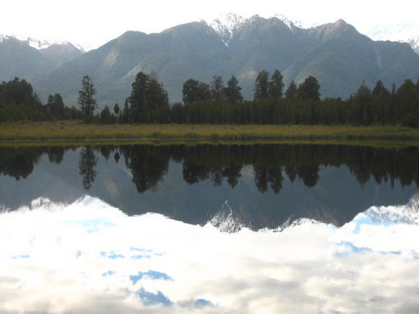 Perfect reflections in Lake Matheson