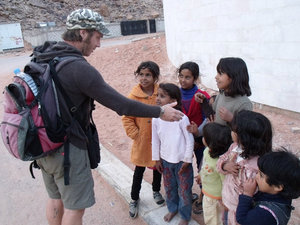 Wadi Rum - Meeting Kids