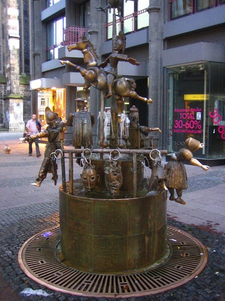 The Puppet Fountain