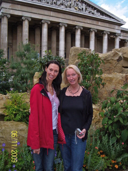 Wendy and Marlys at the British Museum
