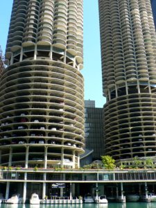 Boats on the bottom, cars in the middle and living on the top - Marina City