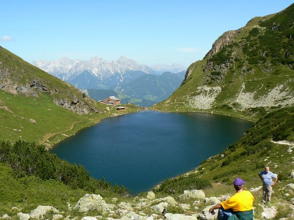 view of lake and Wildseeloderhaus