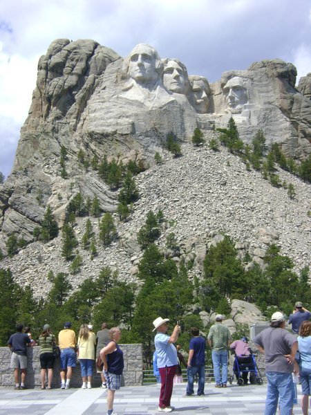 Rushmore crowds