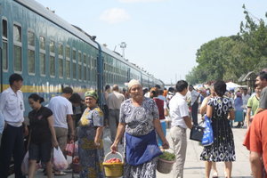Am Bahnhof von Turkistan