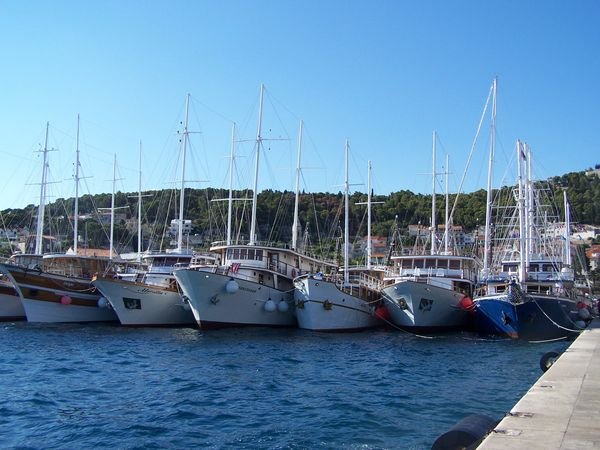 Boat in the Hvar port2