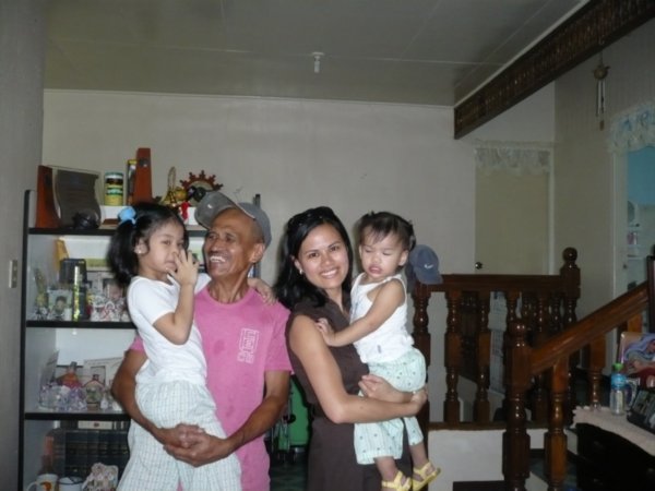 Kakang Tato and his girls