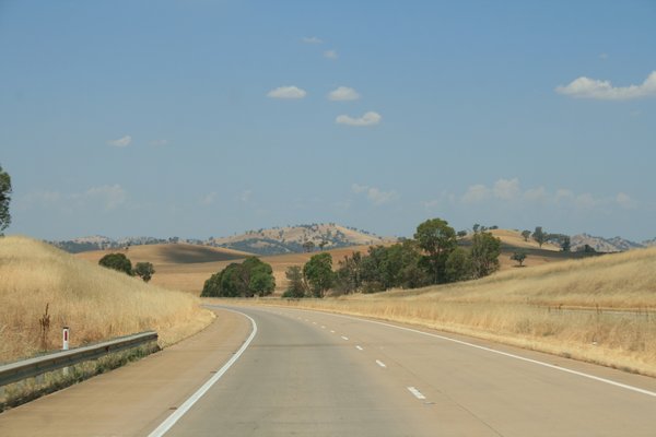 Road out of Wagga